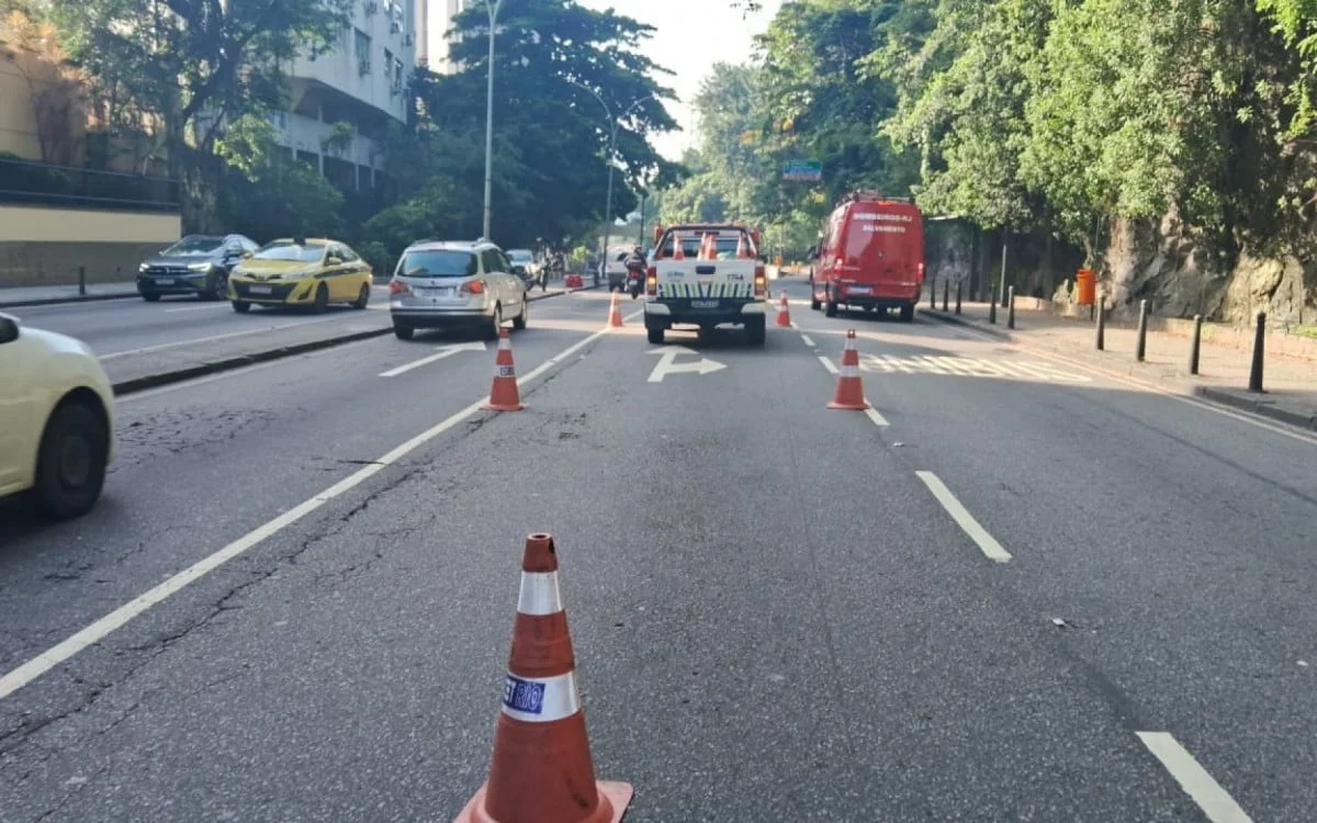 Táxi atropela ciclista em Laranjeiras
