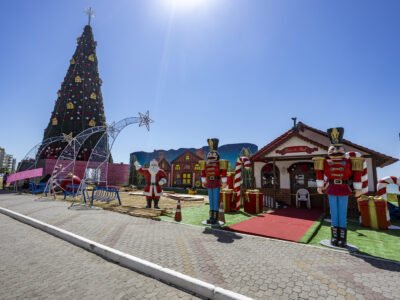 Vila do Papai Noel é inaugurada em Macaé