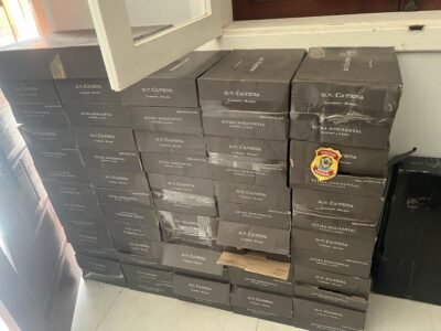 PF apreende vinhos contrabandeados no Norte Fluminense - VÍDEO