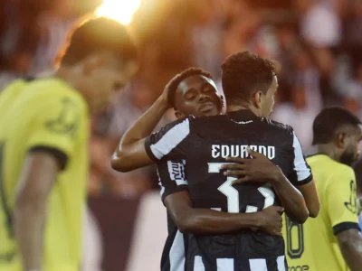 Botafogo vence o Madureira, mas atuação deixa a desejar