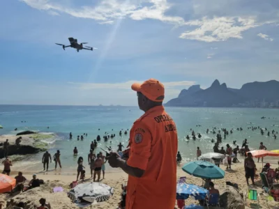 Corpo de Bombeiros usa tecnologia para salvar vidas no mar