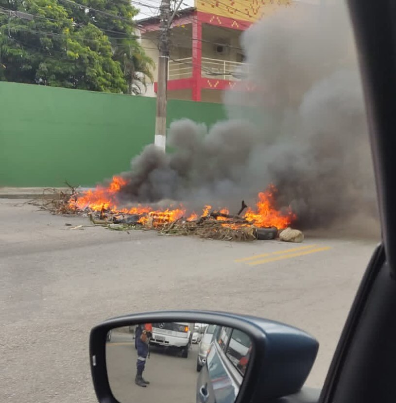 Falta de energia provoca protestos em São Gonçalo