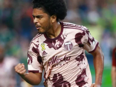 Flamengo coloca R$ 30 milhões na mesa por Evander