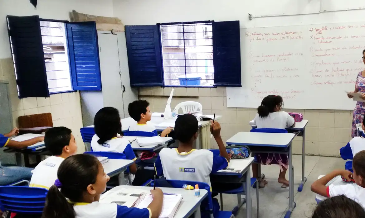 Implementar a Lei 10.639 é garantir o direito ao acesso à história