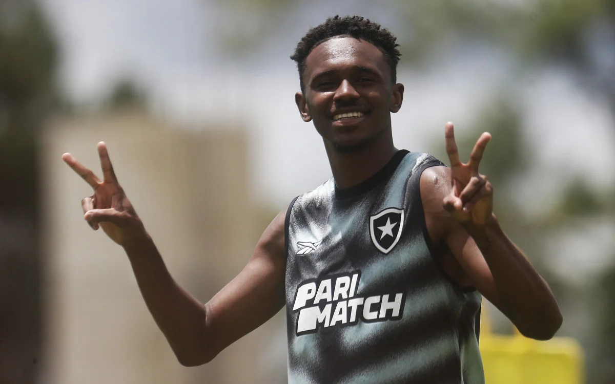 Jeffinho começa a temporada em grande estilo pelo Botafogo