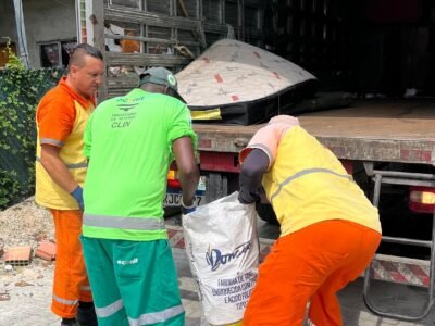 Niterói faz limpeza na comunidade da Ciclovia