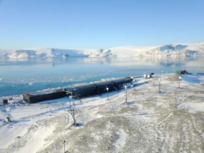 De Niterói à Antártica: professora da UFF coordena estudo no continente gelado