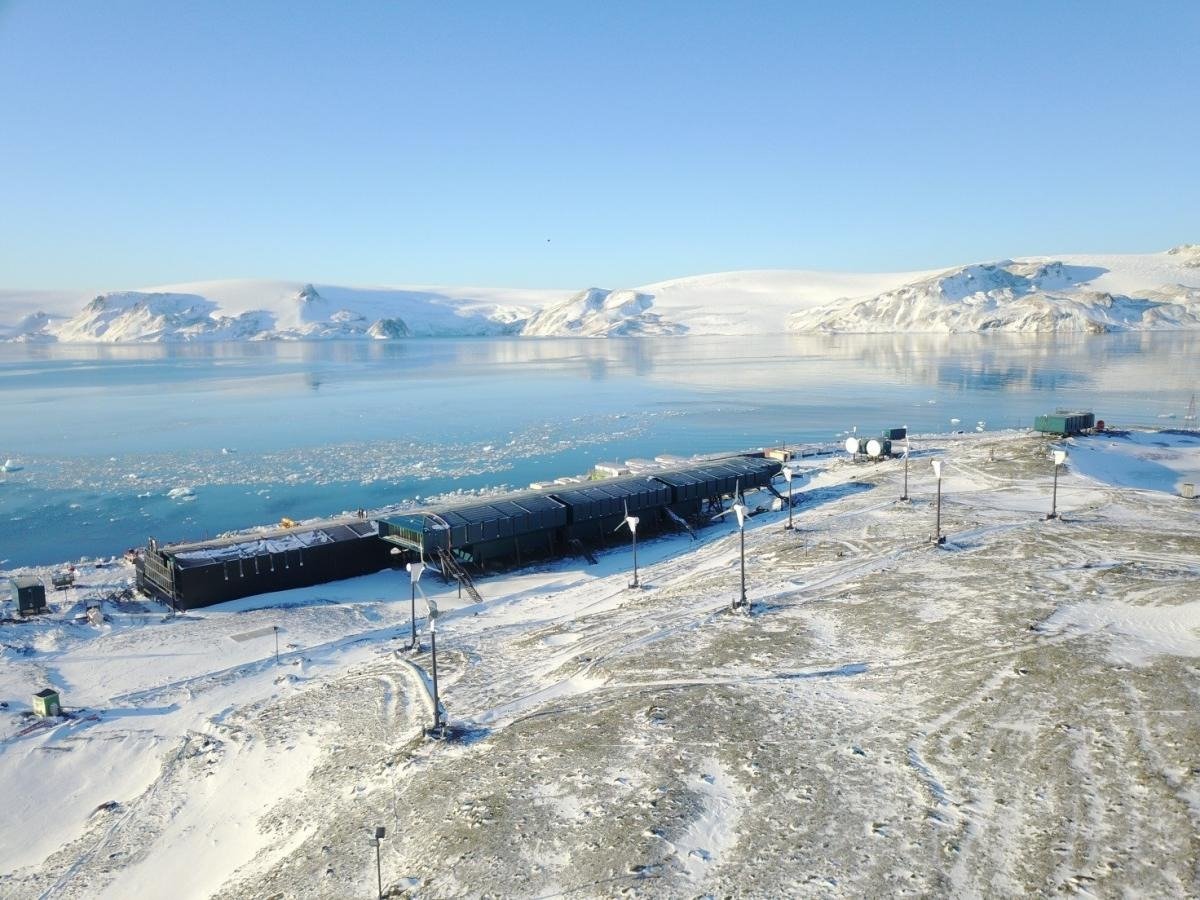 De Niterói à Antártica: professora da UFF coordena estudo no continente gelado