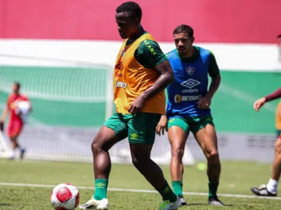 Arias destaca preparação do Fluminense para 'maratona'