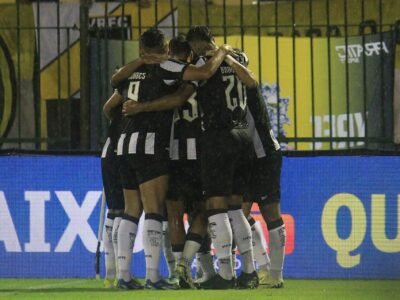 Botafogo vence o Volta Redonda e quebra jejum no Carioca