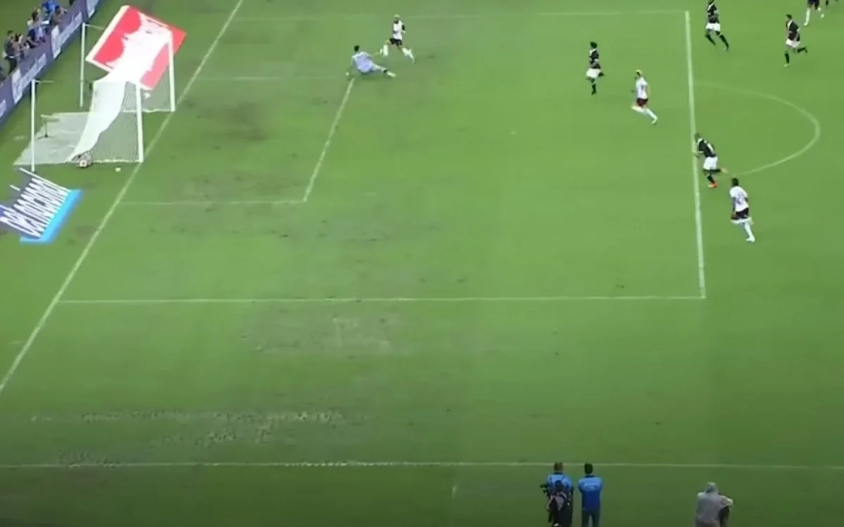 Condição do gramado do Maracanã é contestada pelo Vasco
