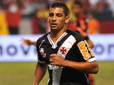 Diego Souza anuncia aposentadoria do futebol