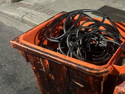Dupla é flagrada furtando cabos de energia no Rio