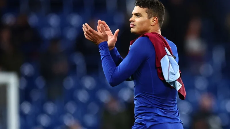 Thiago Silva confirma saída do Chelsea após temporada europeia