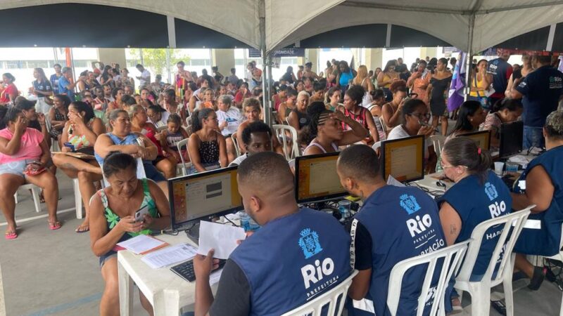 Favela com Dignidade: Ação social leva diversos serviços à comunidade da Maré