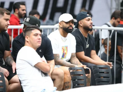Gabigol vibra com vitória do Flamengo no vôlei