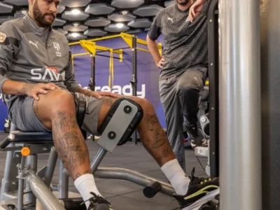 Neymar se reapresenta ao Al-Hilal para tratar lesão
