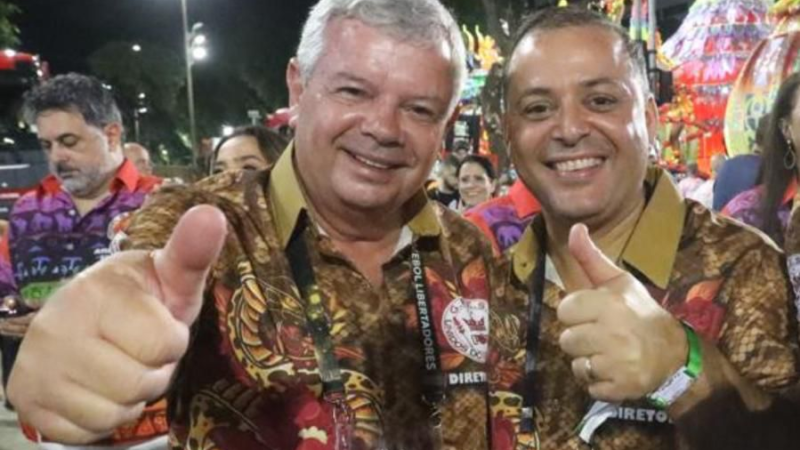 Niterói: Prefeito celebra a conquista da Viradouro no Carnaval