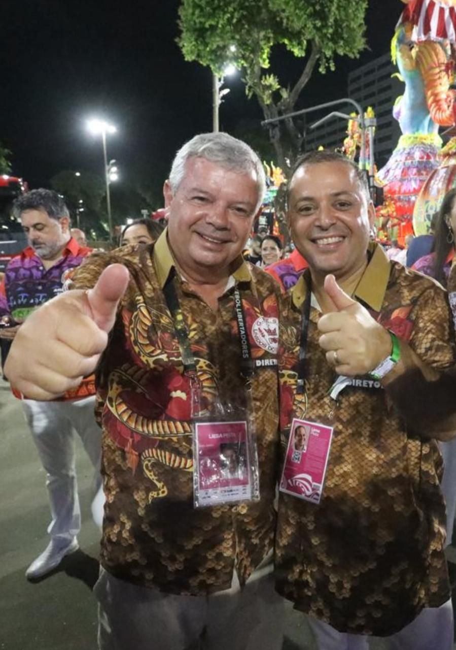 Niterói: Prefeito celebra a conquista da Viradouro no Carnaval