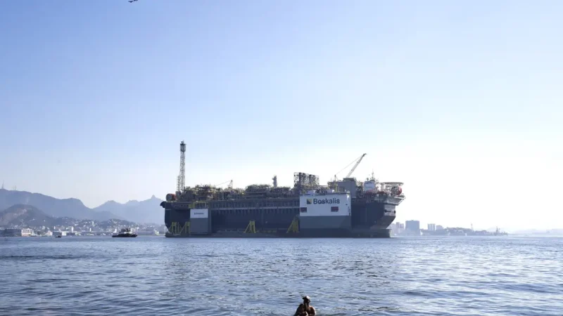 Petrobras adia em 90 dias prazo para propostas de plataformas