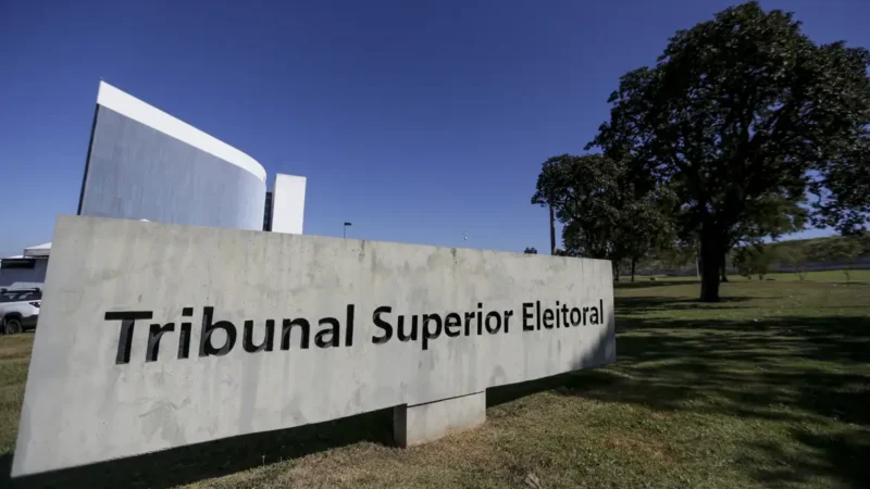 Haddad é multado pelo TSE por propaganda irregular na internet