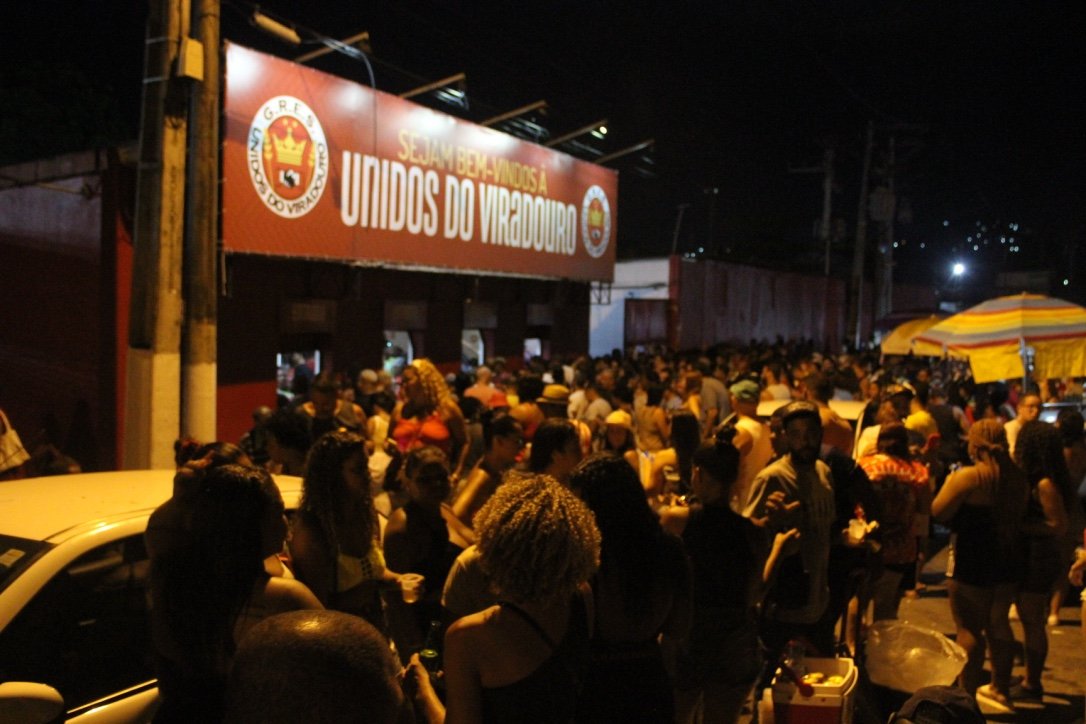Festa do título lota quadra da Viradouro