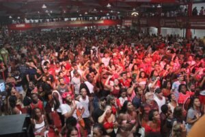 Festa do título lota quadra da Viradouro