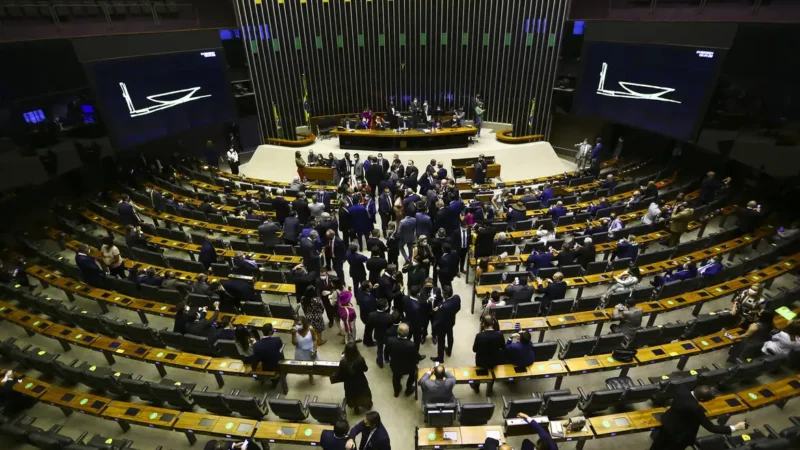 Fim da saidinha de presos é aprovada na Câmara