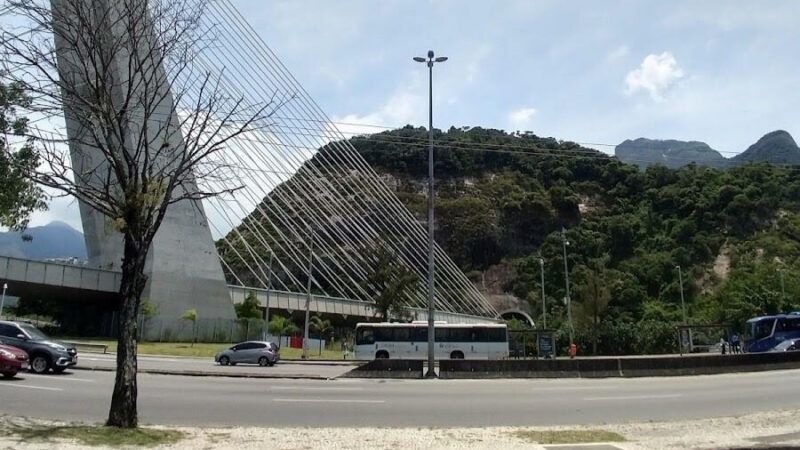 Assaltante de ônibus é preso em flagrante na Barra da Tijuca