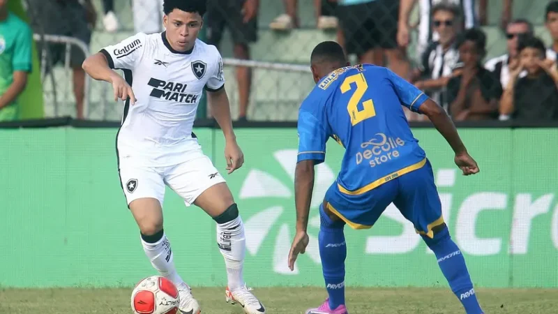 Botafogo e Sampaio Corrêa duelam pelo Carioca