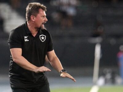 Botafogo engata a quinta vitória consecutiva e se aproxima do G-4