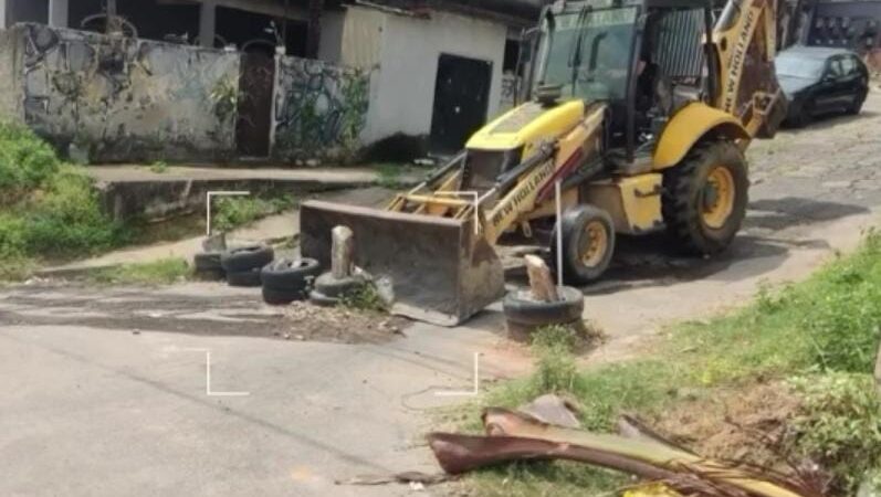 Cinco toneladas de barricadas removidas em São Gonçalo