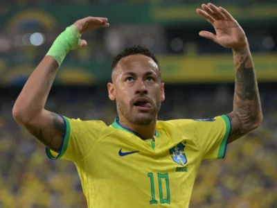 Dorival confirma presença de Neymar na seleção e pede foco