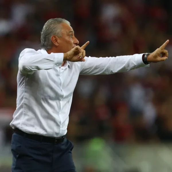 Tite deixa Flamengo com multa rescisória milionária