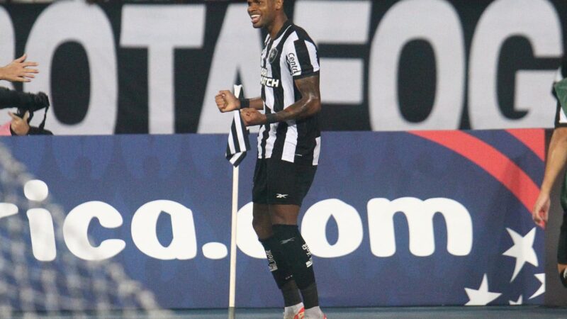 Júnior Santos: propostas de outros clubes, mas foco no Botafogo