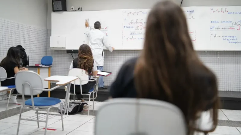 Prazo final para Pé-de-Meia é nesta sexta