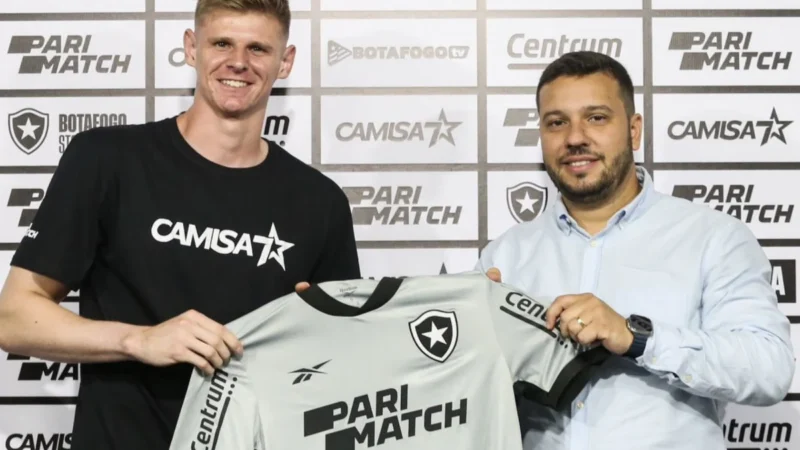 Raul busca brilhar no Botafogo: "comparação com Perri me motiva"
