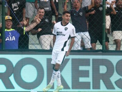 Sapata celebra estreia com vitória do Botafogo