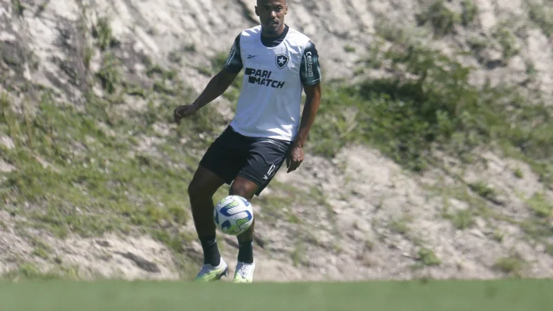 Vasco insiste em Marlon Freitas, mas Botafogo resiste