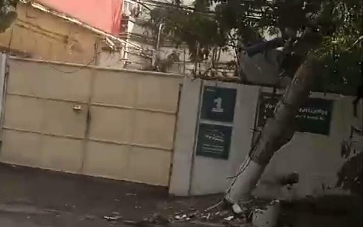 Queda de poste causa transtornos e deixa hospital sem energia em Niterói