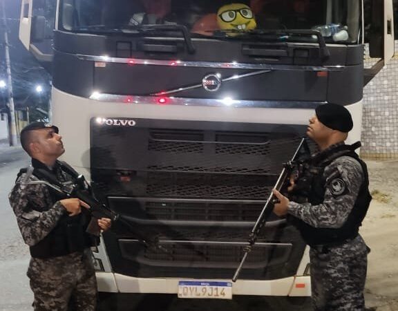 Avenida Brasil tem novo momento de terror com sequestro a caminhoneiro