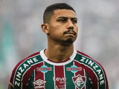 Fluminense confirma lesão no ligamento do joelho de André