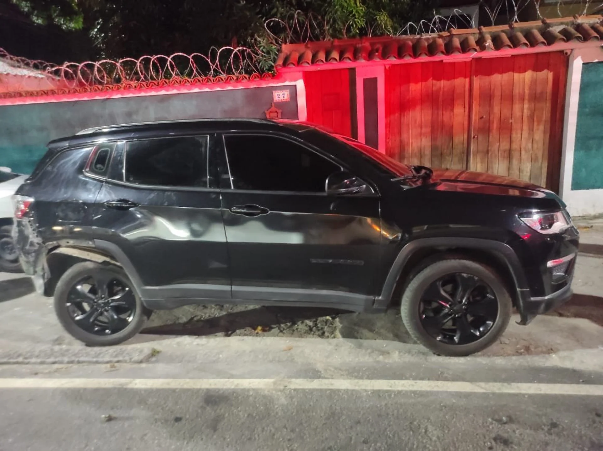 Bandidos aterrorizam motoristas em série de assaltos em Madureira