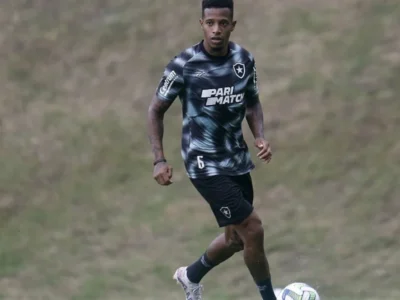 Botafogo: Problemas abdominais afastam Tchê Tchê dos treinos