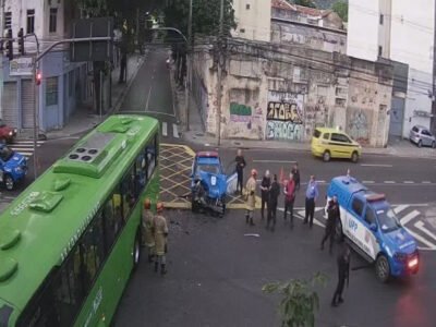 Colisão entre ônibus e viatura fere PM em Vila Isabel