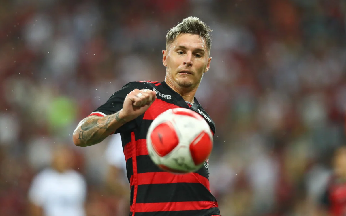 Flamengo: Varela aproveita chance no Flamengo e exalta Tite