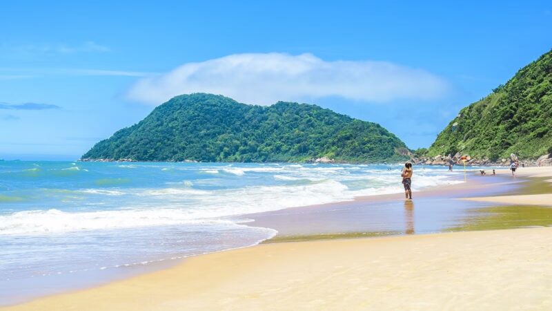 Guarujá: adolescentes desaparecem após entrarem no mar