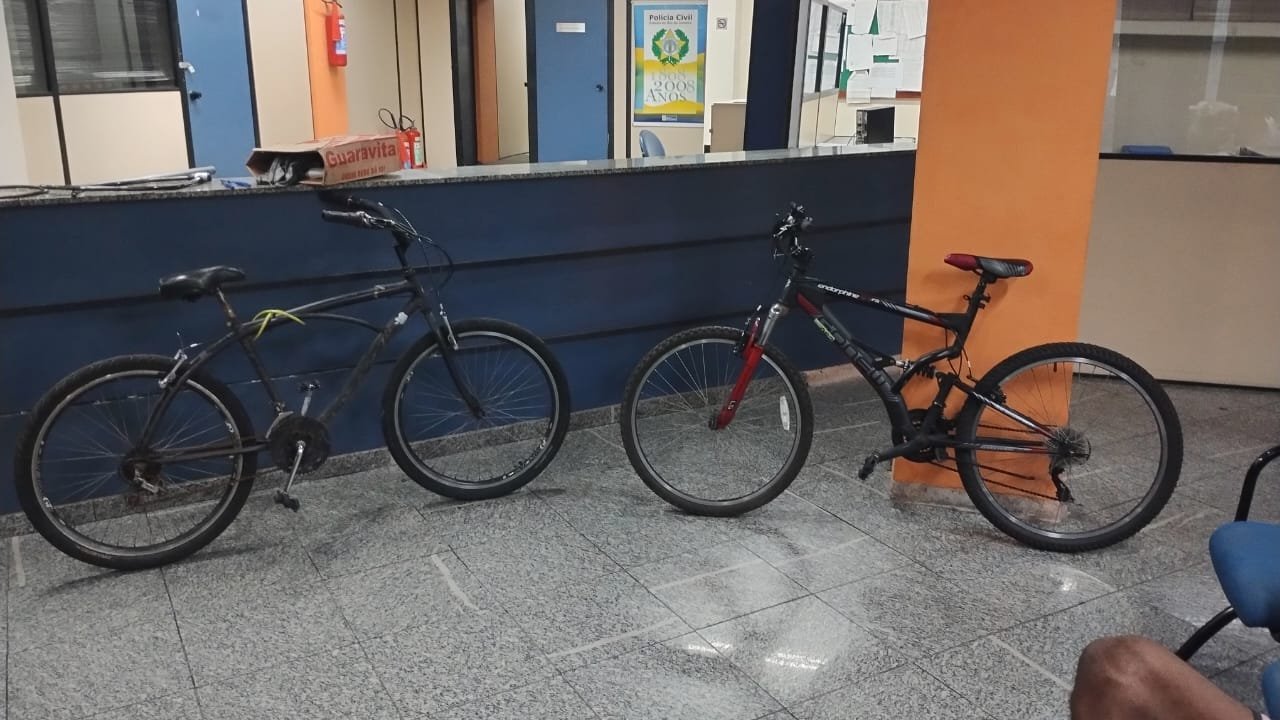 Homem usa alicate para furtar bicicleta, em Icaraí, mas pedala pra delegacia