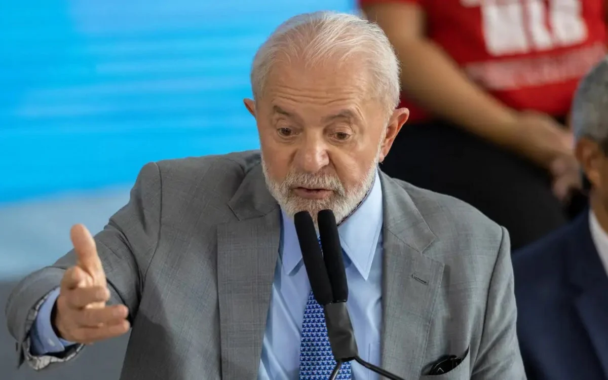 Lula irá para a Colômbia na próxima terça