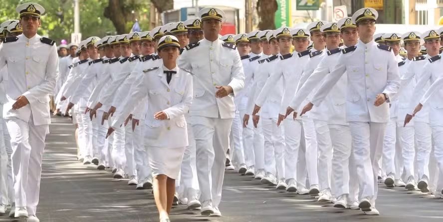 Marinha abre concurso com 1.680 vagas e salários de até R$ 2,3 mil